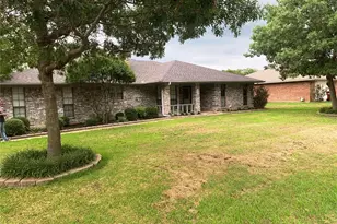 300 E Short St, Leonard, TX 75452 - Photo 2