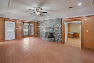 300 E Short St, Leonard, TX 75452 - Photo 8