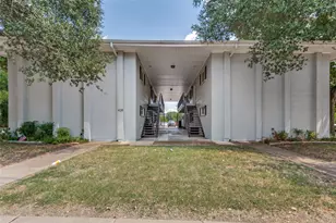 428 N Dallas Ave, Lancaster, TX 75146 - Photo 1