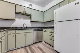 428 N Dallas Ave, Lancaster, TX 75146 - Photo 10