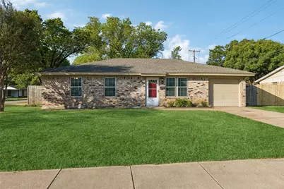 501 NW Renfro Street, Burleson, TX 76028 - Photo 2