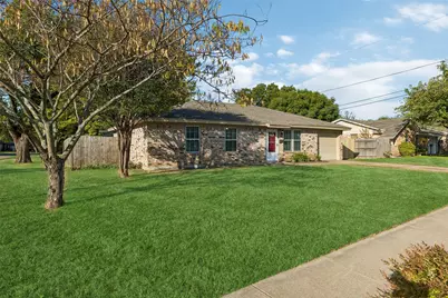 501 NW Renfro Street, Burleson, TX 76028 - Photo 1