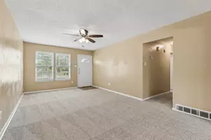 501 NW Renfro St, Burleson, TX 76028 - Photo 8