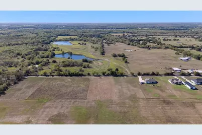 784 County Road 1021, Wolfe City, TX 75496 - Photo 12