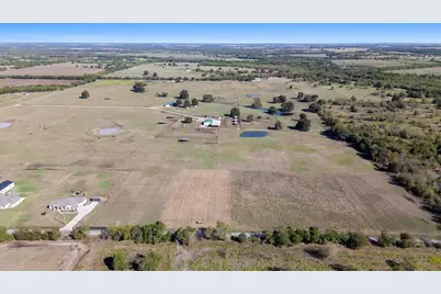 784 County Road 1021, Wolfe City, TX 75496 - Photo 4