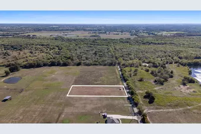 784 County Road 1021, Wolfe City, TX 75496 - Photo 8