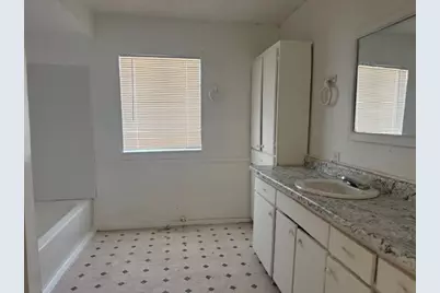 1630 Fitzhugh Avenue, Paris, TX 75460 - Photo 8