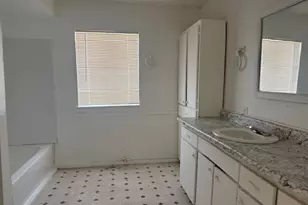 1630 Fitzhugh Ave, Paris, TX 75460 - Photo 8
