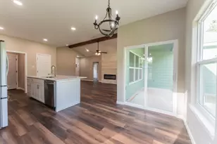 923 Putnam St, Sulphur Springs, TX 75482 - Photo 8