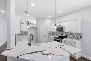 315 Londonderry Ln, Mansfield, TX 76063 - Photo 8