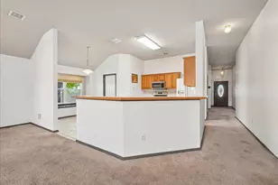 1004 Cedarbrook Circle, Grand Prairie, TX 75052 - Photo 14