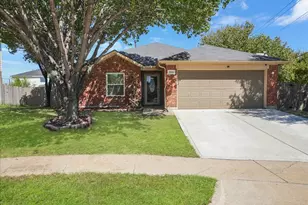 1004 Cedarbrook Circle, Grand Prairie, TX 75052 - Photo 1