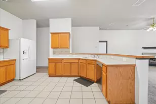 1004 Cedarbrook Circle, Grand Prairie, TX 75052 - Photo 12