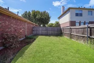 1004 Cedarbrook Circle, Grand Prairie, TX 75052 - Photo 32