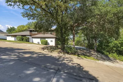 1140 Sierra Drive, Woodway, TX 76712 - Photo 2