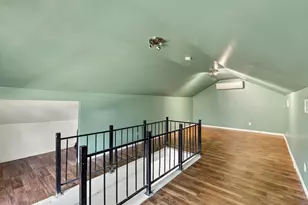 305 E 6th St, Dallas, TX 75203 - Photo 18