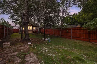 305 E 6th Street, Dallas, TX 75203 - Photo 24