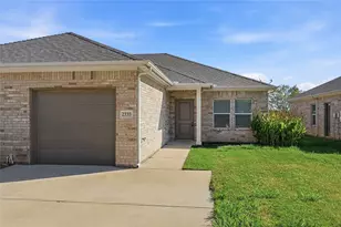 2333 N Hickory St, Sherman, TX 75092 - Photo 2