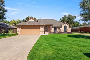 7713 Buck St, North Richland Hills, TX 76182 - Photo 2