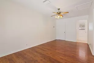 1319 Royal Oaks Dr, Waco, TX 76710 - Photo 10