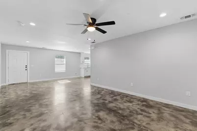 612 W Coffin Street, Denison, TX 75020 - Photo 2