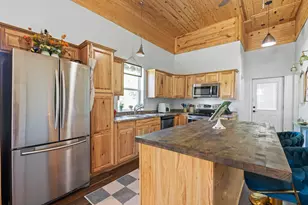 209 E Allen Ave, Godley, TX 76044 - Photo 12