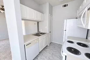 7126 Holly Hill Dr, Dallas, TX 75231 - Photo 8