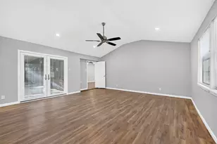 1002 Hickory St, Irving, TX 75060 - Photo 22