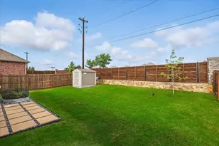 3409 Brady Starr Dr, Aubrey, TX 76227 - Photo 20