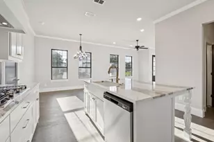 305 Sunset Ln, Fort Worth, TX 76114 - Photo 6