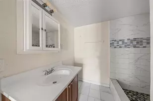 1126 W 7th St, McGregor, TX 76657 - Photo 8
