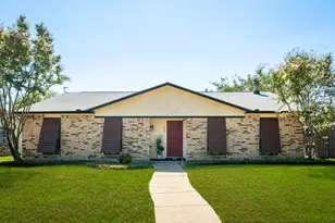 956 Lockhart Dr, Plano, TX 75023 - Photo 1