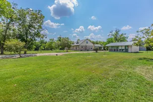 768 Elmwood Dr, Woodway, TX 76712 - Photo 24