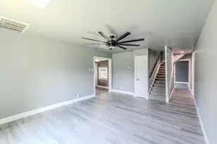 768 Elmwood Dr, Woodway, TX 76712 - Photo 8