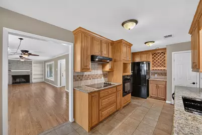 9733 Edgelake Drive, Dallas, TX 75218 - Photo 18