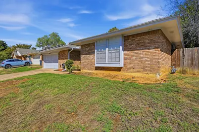 5917 Pleasant Hill Drive, Arlington, TX 76016 - Photo 4