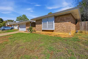5917 Pleasant Hill Dr, Arlington, TX 76016 - Photo 4