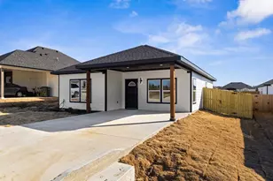 303 Paschall Blvd, Mabank, TX 75147 - Photo 2