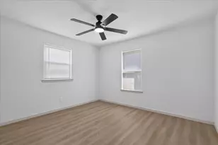 237 E Malone Ave, Crowley, TX 76036 - Photo 20