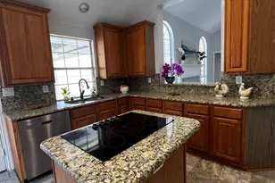 2806 Hammond Dr, Grand Prairie, TX 75052 - Photo 4
