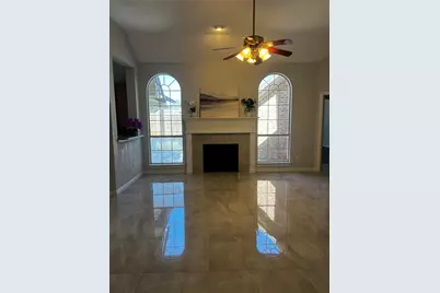2806 Hammond Drive, Grand Prairie, TX 75052 - Photo 2