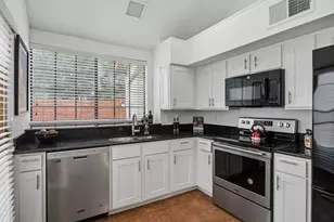 623 Rancho Cir, Irving, TX 75063 - Photo 10