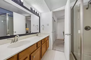 623 Rancho Cir, Irving, TX 75063 - Photo 24