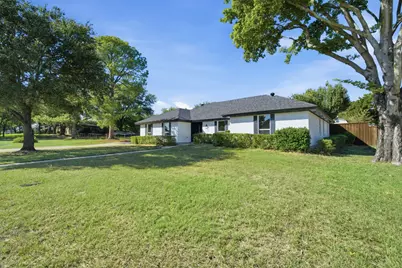 316 Oak Valley Drive, Colleyville, TX 76034 - Photo 2