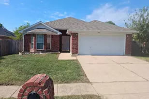 7310 Fossil Lake Dr, Arlington, TX 76002 - Photo 1