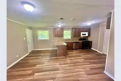 117 E Hoyt Drive, Longview, TX 75601 - Photo 2