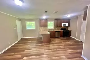 117 E Hoyt Dr, Longview, TX 75601 - Photo 2