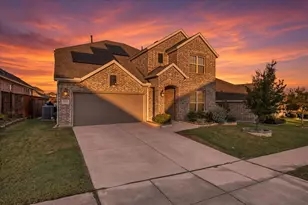 5341 Waterview Ct, Haltom City, TX 76137 - Photo 2