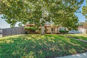 1202 Canyon Oaks Dr, Lancaster, TX 75146 - Photo 2