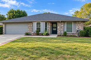 2704 Ridge Rd N, Fort Worth, TX 76133 - Photo 1